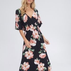 !! SALE !! Floral Maxi Dress Size M